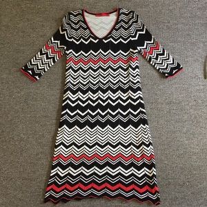Krimson Klover Zigzag V-neck Knit Dress